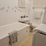 아파트 Piata Romana Zone 부쿠레슈티
