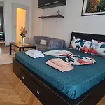 Piata Romana Zone