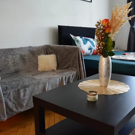 Piata Romana Zone Apartman *