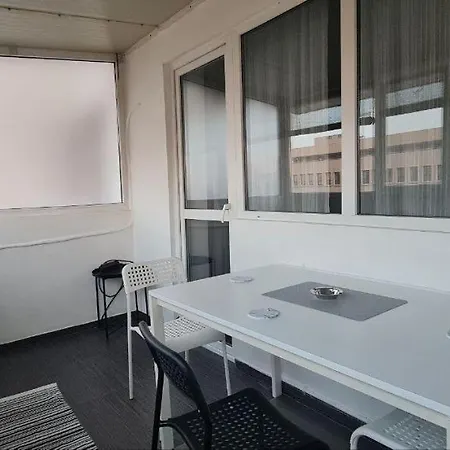 Piata Romana Zone Apartment *
