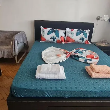 Piata Romana Zone *