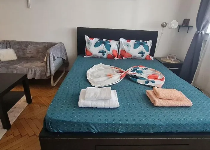 Piata Romana Zone *